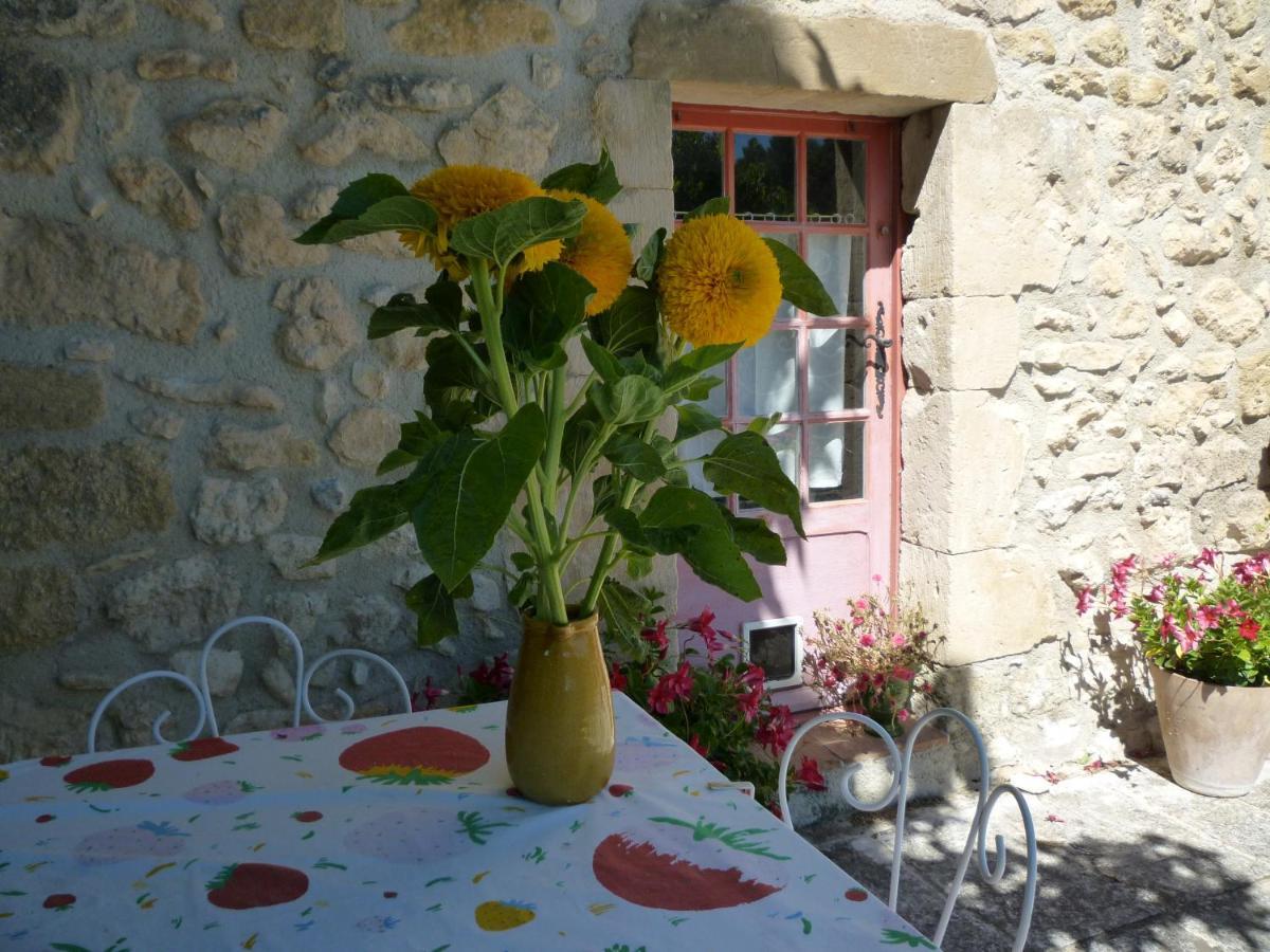 Le Paradis Vaugines Exterior photo
